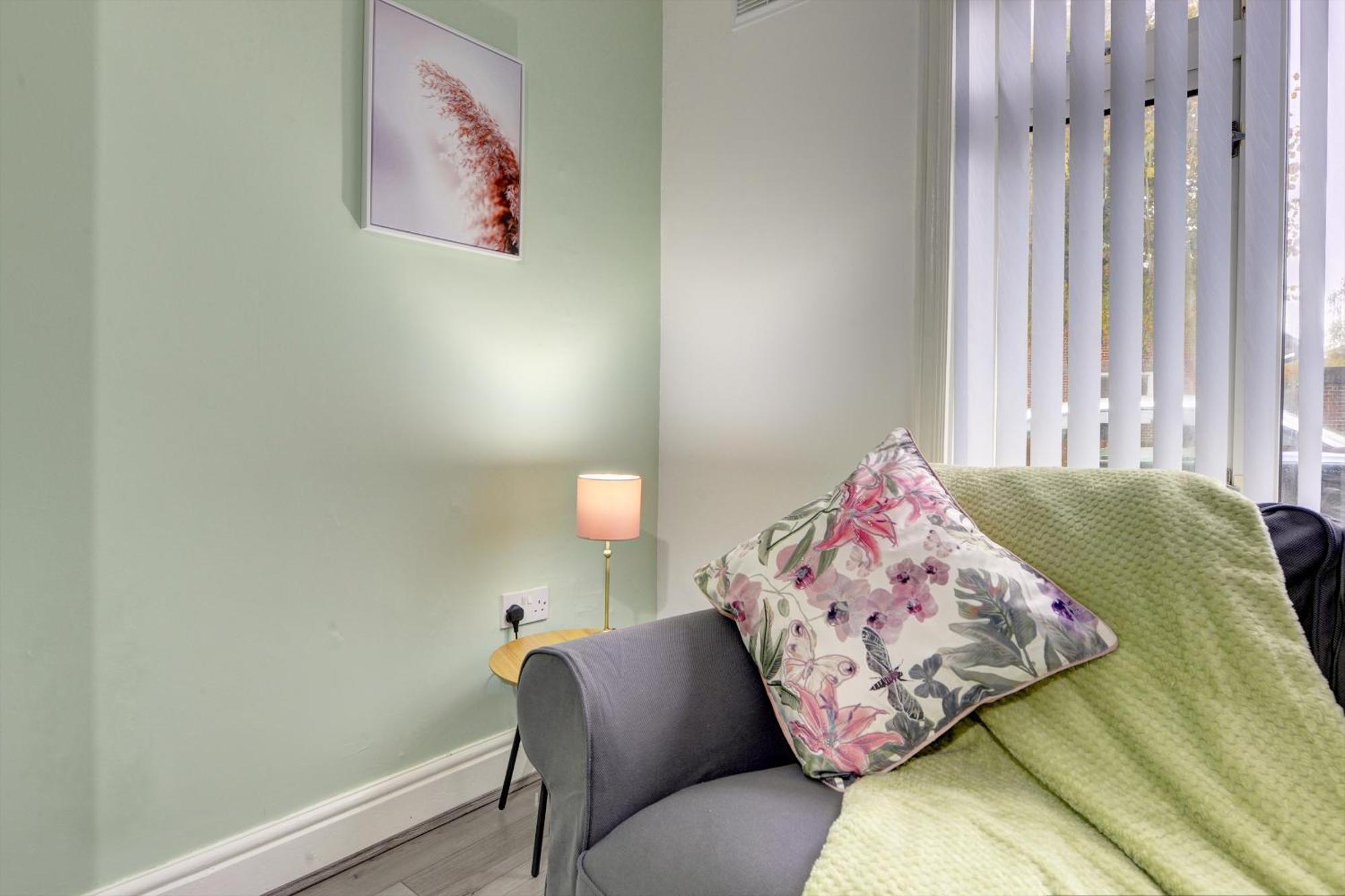 Apartment Stunning And Lovely 3 Bed House - Catch 22 Coventry