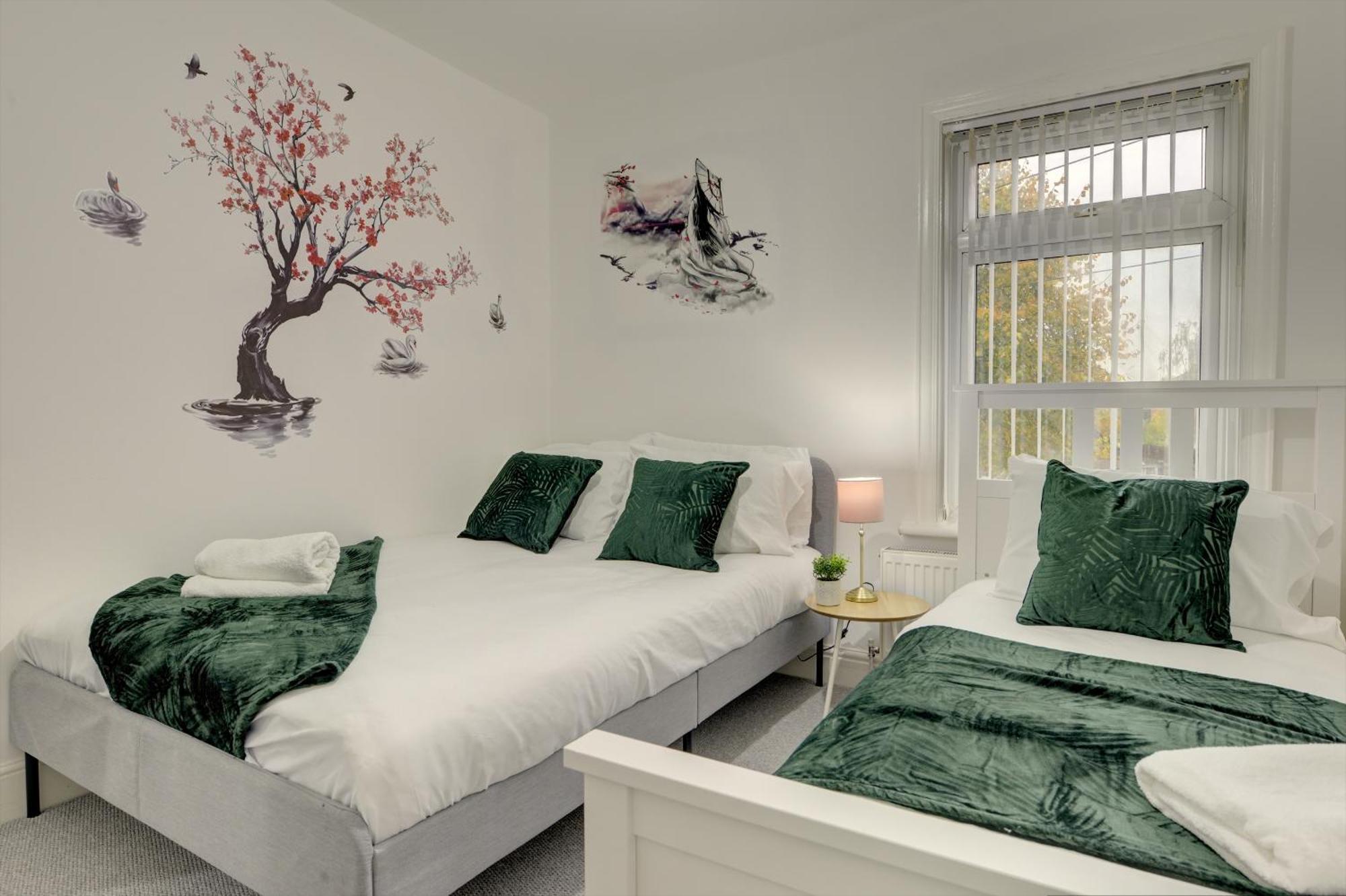 Apartment Stunning And Lovely 3 Bed House - Catch 22 Coventry