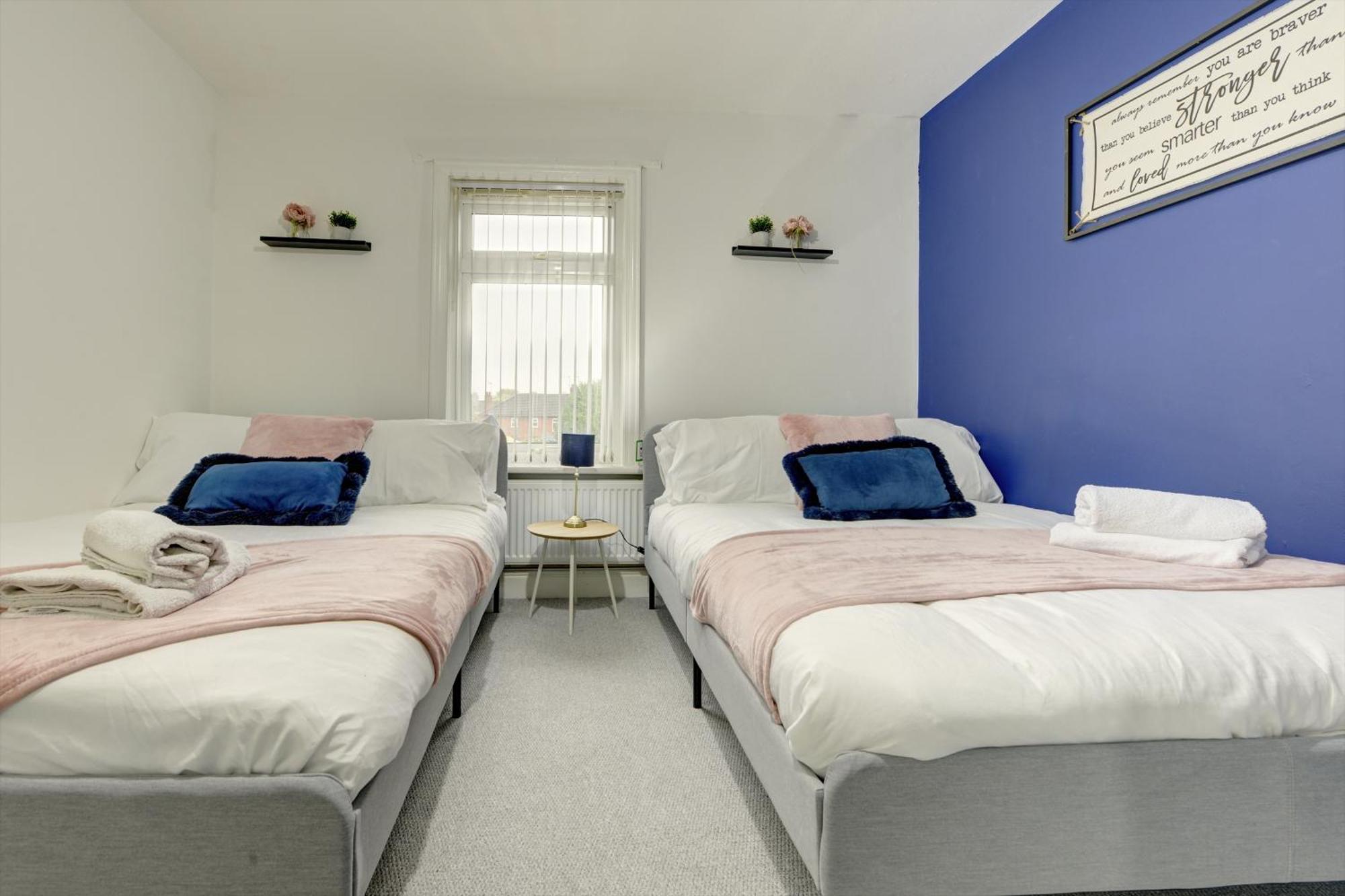 Stunning And Lovely 3 Bed House - Catch 22 Coventry